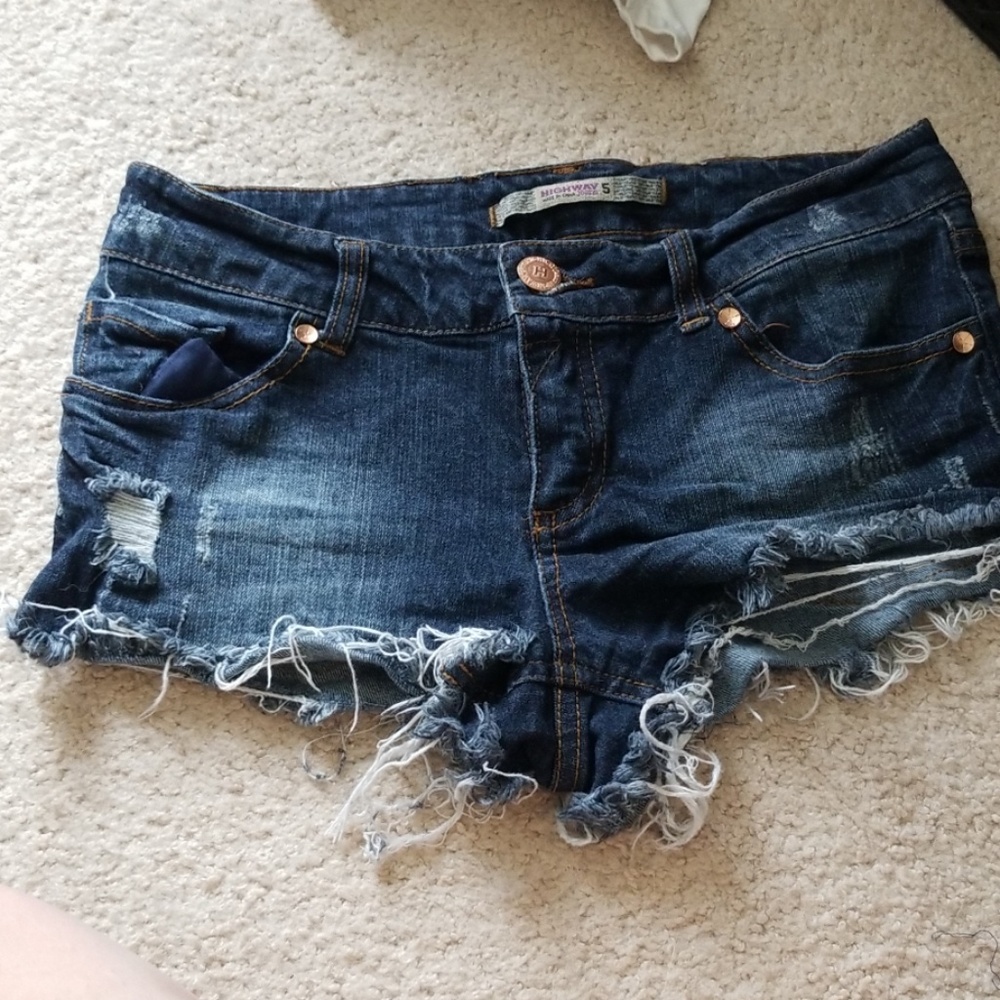 Distressed size 5 shorts